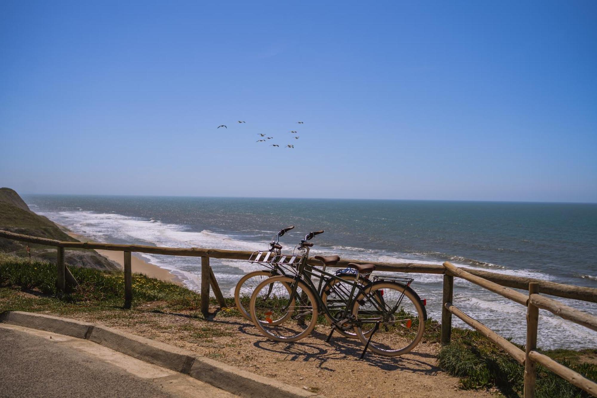 Surf Guesthouse - 7Min Walk To The Beach Pataias Buitenkant foto